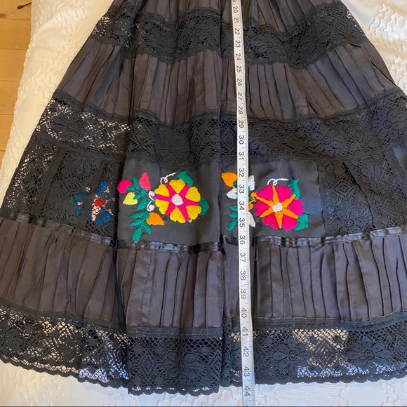 Mexican Off shoulder embroidered midi dress folk fiesta - Picture 5 of 9